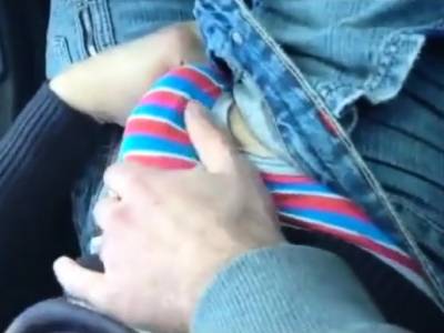 Two gays in a car - icpvid.com