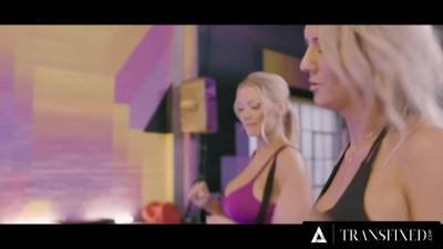 Kenzie Taylor - TRANSFIXED - Kayleigh Coxx Breaks A Sweat Fucking Her Fitness Instructor Kenzie Taylor - txxx.com