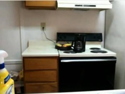 In the kitchen - icpvid.com