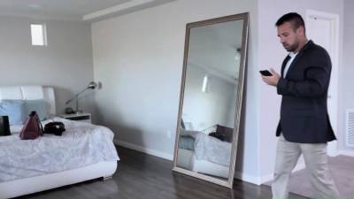 19yo girl and 2 bffs get fucked by an older man in a 4some - icpvid.com