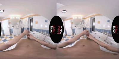 Party Time Inside Sister's Pussy - nvdvid.com