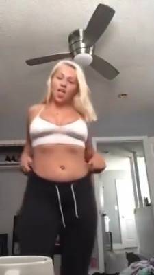 She Trying To Get That Quick Cash - hclips.com