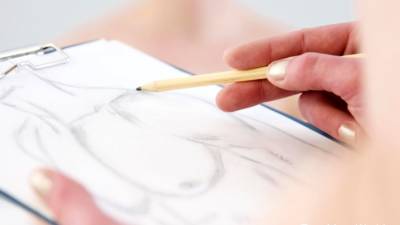 Kinky artist seduces a male model - nvdvid.com