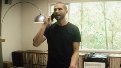 Perverted guy fucked hot brunette escort - nvdvid.com