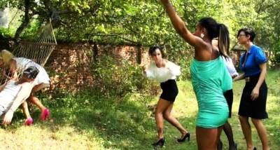 Kinky aged drinks urinate - nvdvid.com