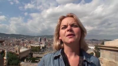 Tourist Woman Seduced And Fucked For Money - upornia.com