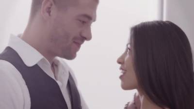 Spread Wide Open - Veronica - upornia.com