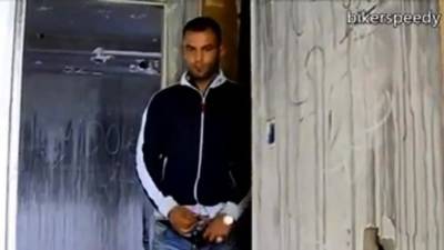 Vouyer pagou para ver macho gozar - icpvid.com