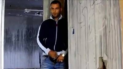 Vouyer pagou para ver macho gozar - icpvid.com