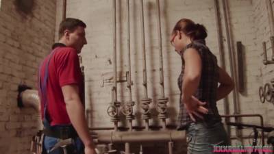 Cheating Housewife Gets Plumbers Dick - upornia.com - Germany