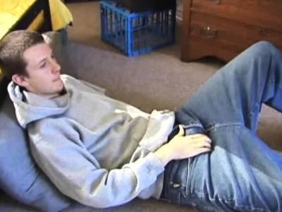 Derek Beating His Meat - icpvid.com