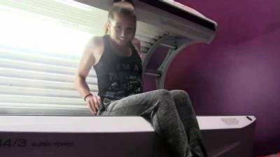 Solarium masturbation. - icpvid.com