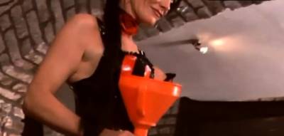 Playgirl bonks herself with large toy while bondman watches - icpvid.com