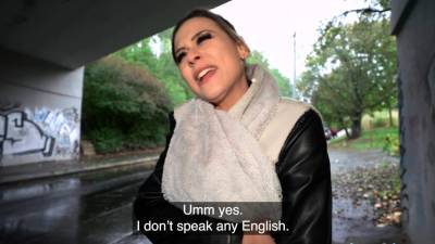 Public Agent Cutie with an outrageously sexy body - nvdvid.com