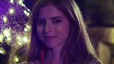 TUSHY Stunning Emelie has the DP of her dreams - nvdvid.com