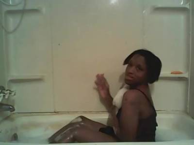 Fun In The Tub - upornia.com