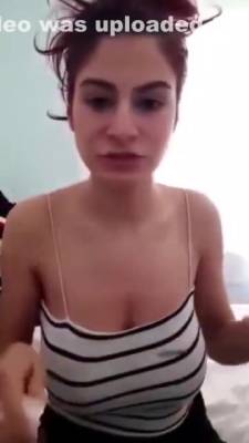 Turkish Girl With Huge Tits Wets Her Shirt - hclips.com - Turkey