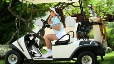 Skinny Spinner Golf Slut Slammed in Broad Daylight by Coach - icpvid.com