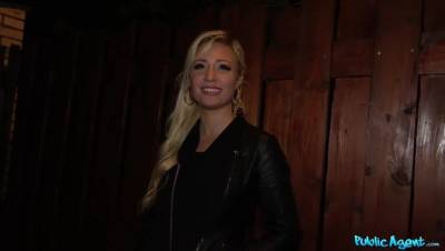 Gabi Gold - Thomas Hyka - Gabi Gold Paid and Laid - veryfreeporn.com