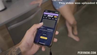 Mature Is Happy That They Trying To Fuck Her - hclips.com