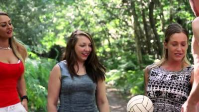 Brit cfnm outdoor handie - icpvid.com