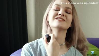 Nicolle Feeling Myself - upornia.com