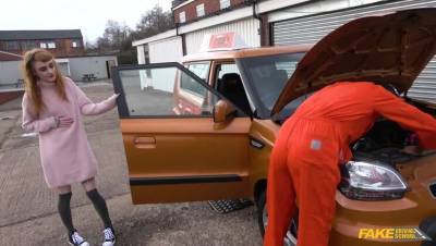 Minx squirts on mechanics big cock - veryfreeporn.com