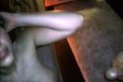 Mein Kumpel befummelt und fingert meine Frau !!!! - icpvid.com - Germany