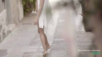 Talia Mint - Follow Me - veryfreeporn.com