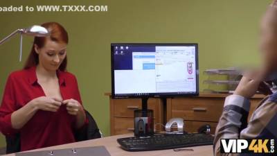 Solicitud De Credito Fue Rechazada Asi Que Por Que Pelirroja Desnuda - upornia.com - Czech Republic