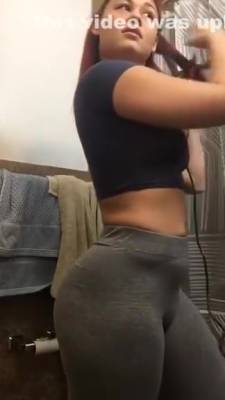 Phat Ass In Leggings Twerking On - hclips.com