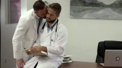Hunk gays Michael Roman and Wesley Woods trade deepthroat bj - icpvid.com