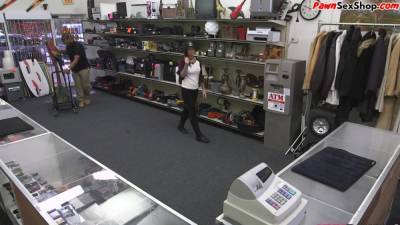 Skater Babe Gives Head To A Huge Cock And Gets Fucked After - hclips.com