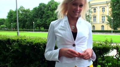 Hardcore Anal Impalement in Jeans - webmaster.drtuber.com