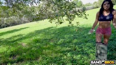 Jogger Gets Fucked On The Bus - hclips.com