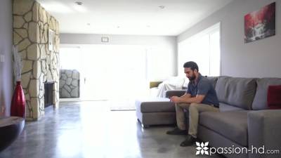 Kendra Speed Needs Her Daily Dose Of Anal! - txxx.com