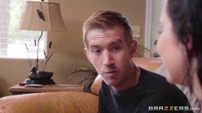 Danny D - Danny D - Young Fattie Wants A Skinny Hunged Guy After Her Shower - upornia.com