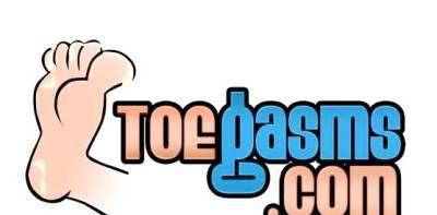 Guy jerks weenie hard and groans in a super gay solo - nvdvid.com