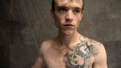 Hunky cocksucker raw drilled by jock - webmaster.drtuber.com