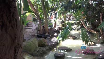 Paris White - Paris gets creampied on the bed. - xxxfiles.com