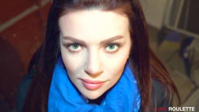 Luna - The Stranger Helped, After That She Did A Blowjob And Ate Cum With Scarlett Johansson And Luna Roulette - hclips.com