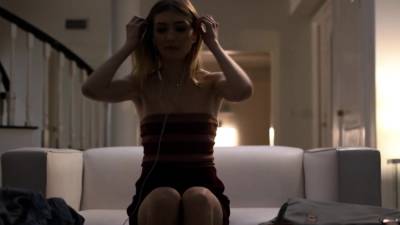 Squirting les pussylicked before scissor - icpvid.com