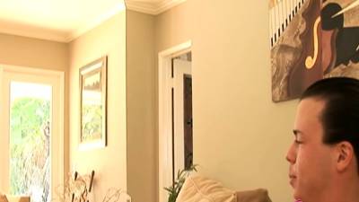 Nipple pierced MILF Taylor Ash - nvdvid.com