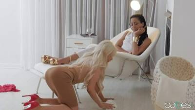 Elsa Jean - Kira Noir - View From the Top - veryfreeporn.com