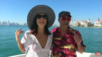 Charles Dera - Helena Price - Cruising For A Fuck - veryfreeporn.com - Usa