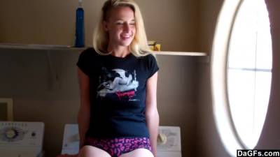 Doing The Laundry And Masturbating On The Dryer - hclips.com