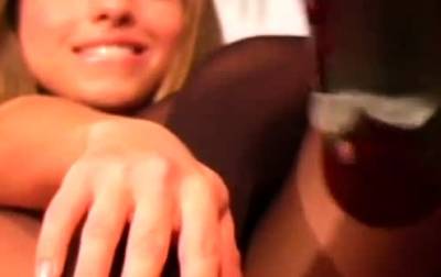 Maiden invited to take in her vagina sex-toy - icpvid.com