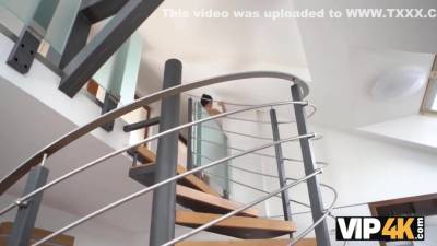 After Shower Aroused Beauty Has Fun With Boyfriends Old Manhood - txxx.com