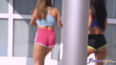 Roid-raged Hulk Person Blasts 2 Cuties - upornia.com