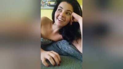 Beatiful Girl Topless On Periscope - hclips.com